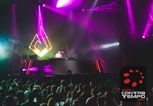 077-637-RFM-Beach-Power Andre Frias