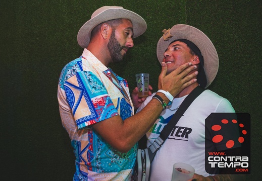 236-2436-RFM-Beach-Power Veronica Lalanda