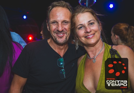 237-2432-RFM-Beach-Power Veronica Lalanda