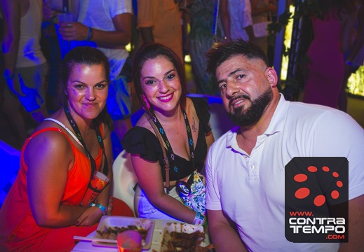 245-2395-RFM-Beach-Power Veronica Lalanda